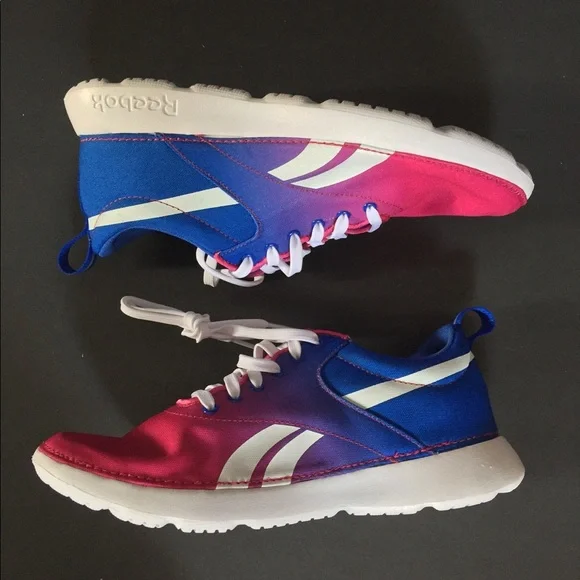 Women's Reebok Pink Blue Fade Out Sneakers Sz 8 - Picture 3 of 7